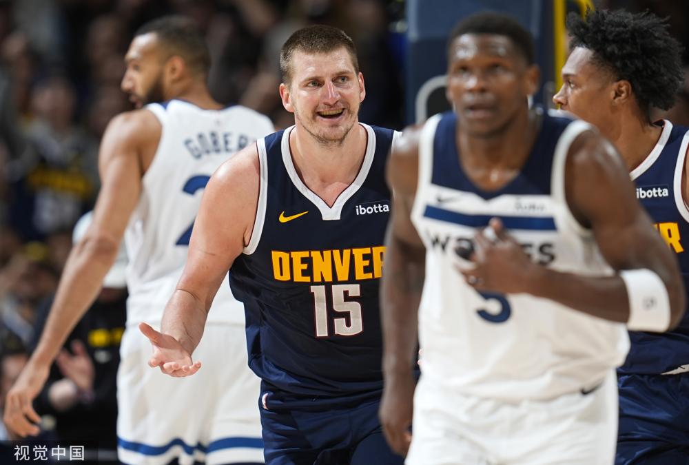 基础的青少 基础的青少