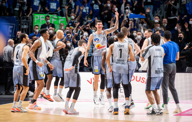 白热化的N 白热化的N